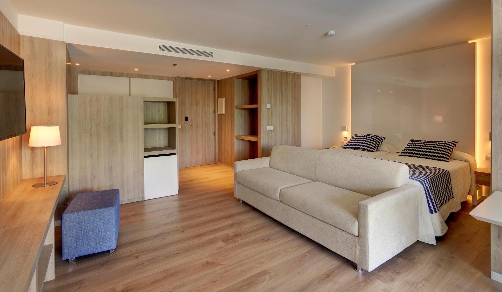 Hipotels Bahia Cala Millor - Adults Only מראה חיצוני תמונה